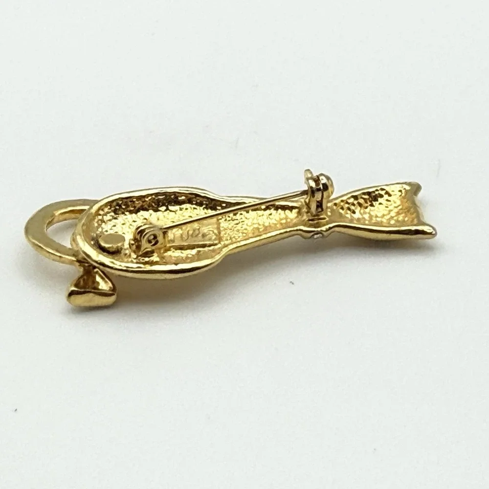 Vintage AAI Articulated Cat Brooch Gold Tone Moving Tail Rhinestones Figural Pin